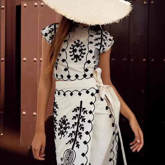 GARA - Conjunto Top y Falda